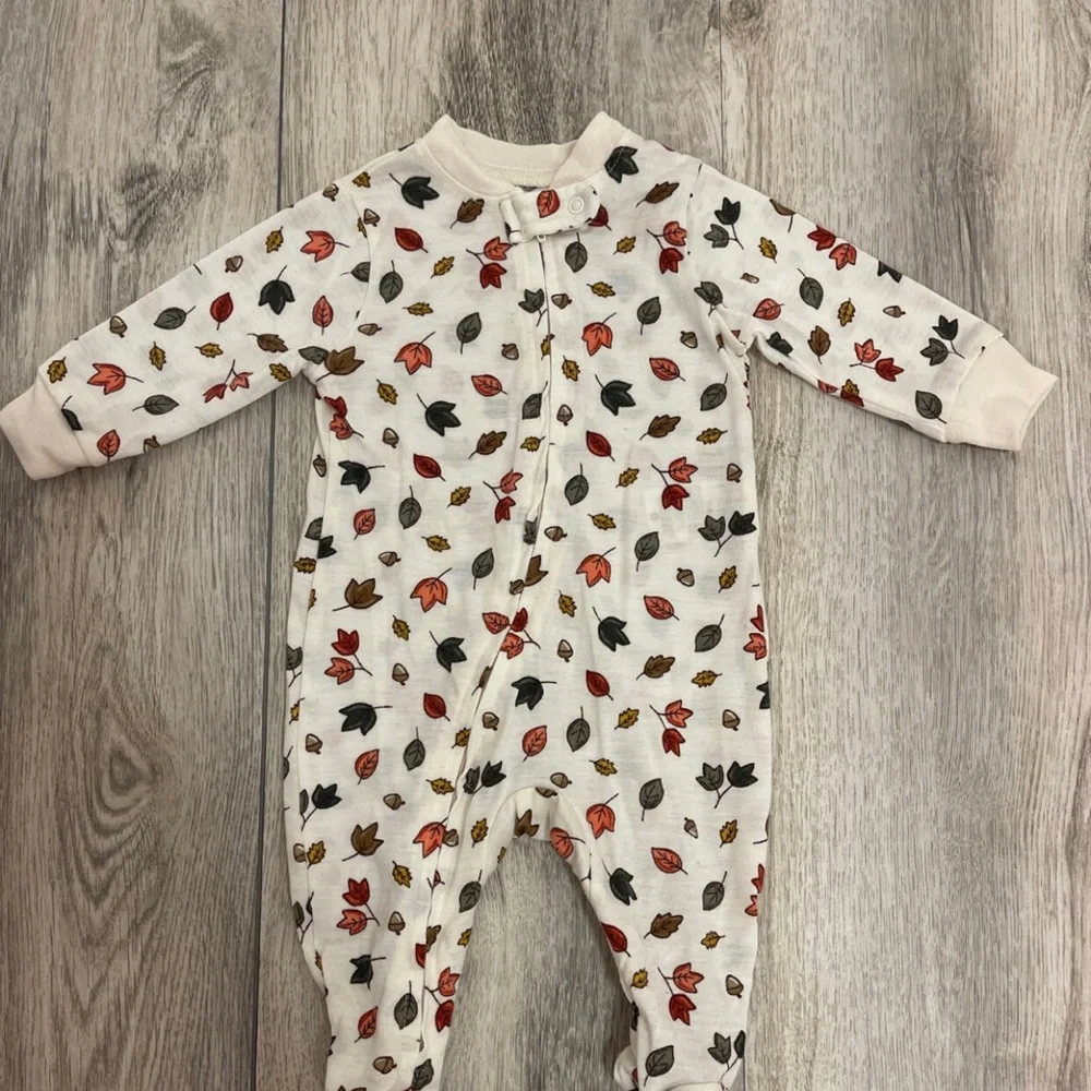 0-3 month Fall leaves baby sleeper - Picture 2 of 4